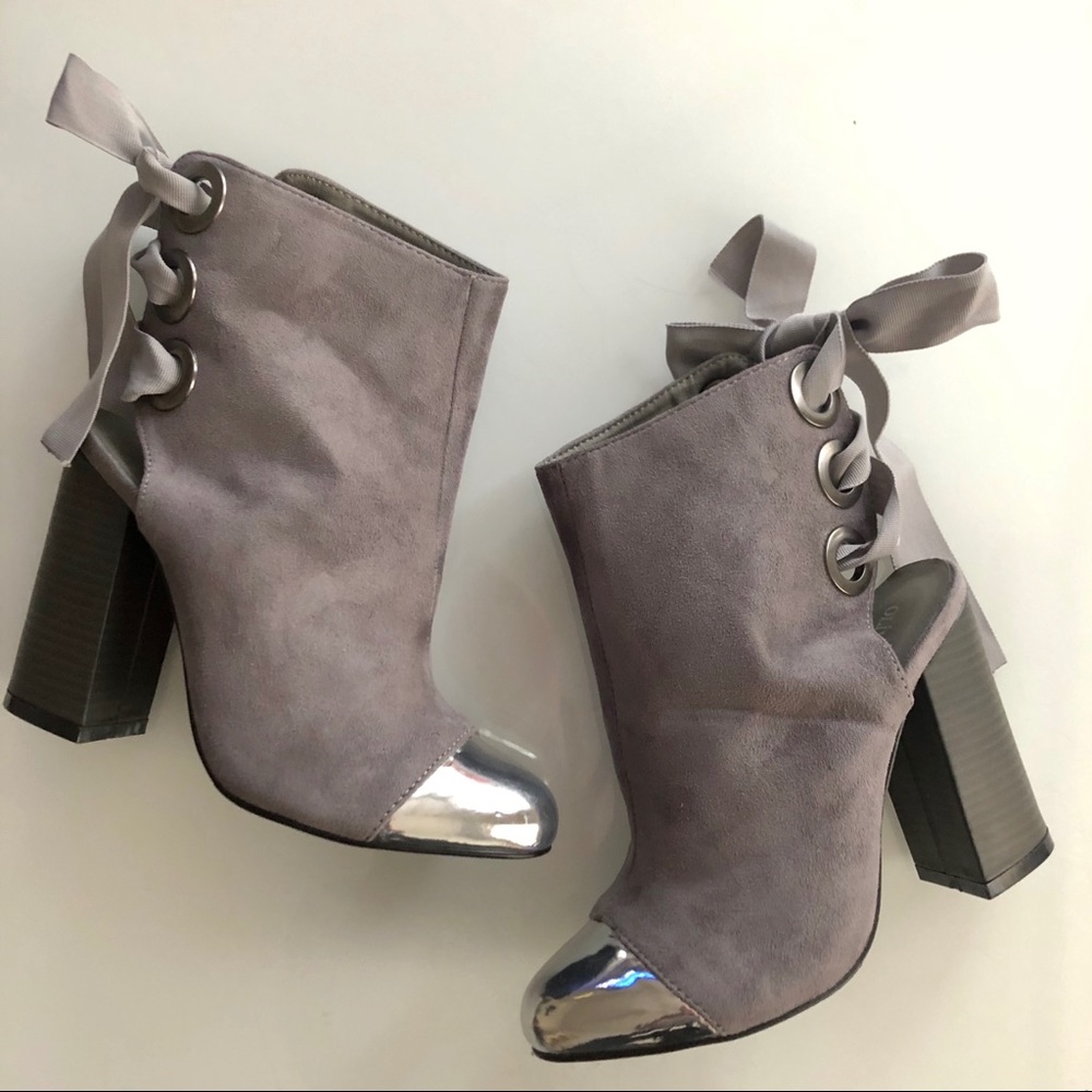 NWOB Olivia Miller Van Wyck Booties - Picture 2 of 7